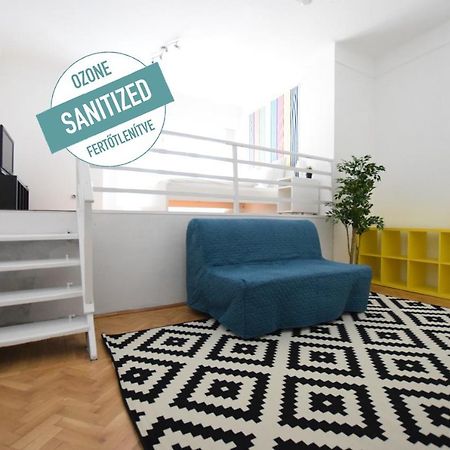 Budget Apartment By Hi5 - Akacfa 4 Budapest Bagian luar foto
