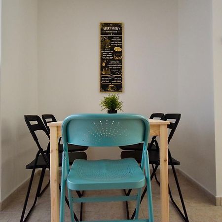 Budget Apartment By Hi5 - Akacfa 4 Budapest Bagian luar foto