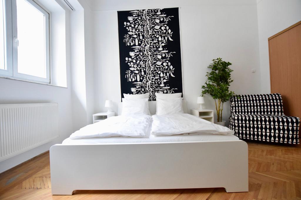 Budget Apartment By Hi5 - Akacfa 4 Budapest Bagian luar foto